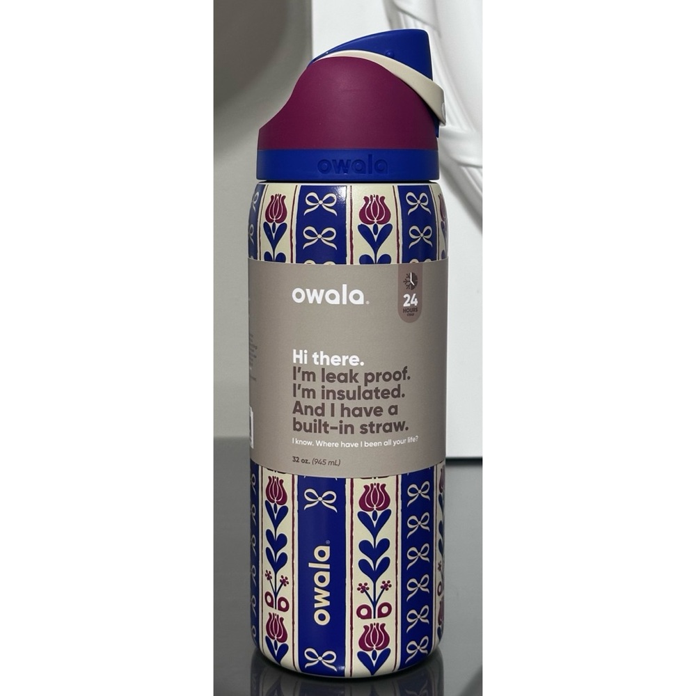 Owala‎ 32oz FreeSip Water Bottle, HOLIDAY HYGGE